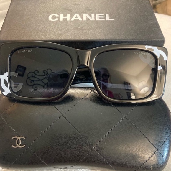 CHANEL CC Logo Square Sunglasses 71472 - Picture 11 of 14